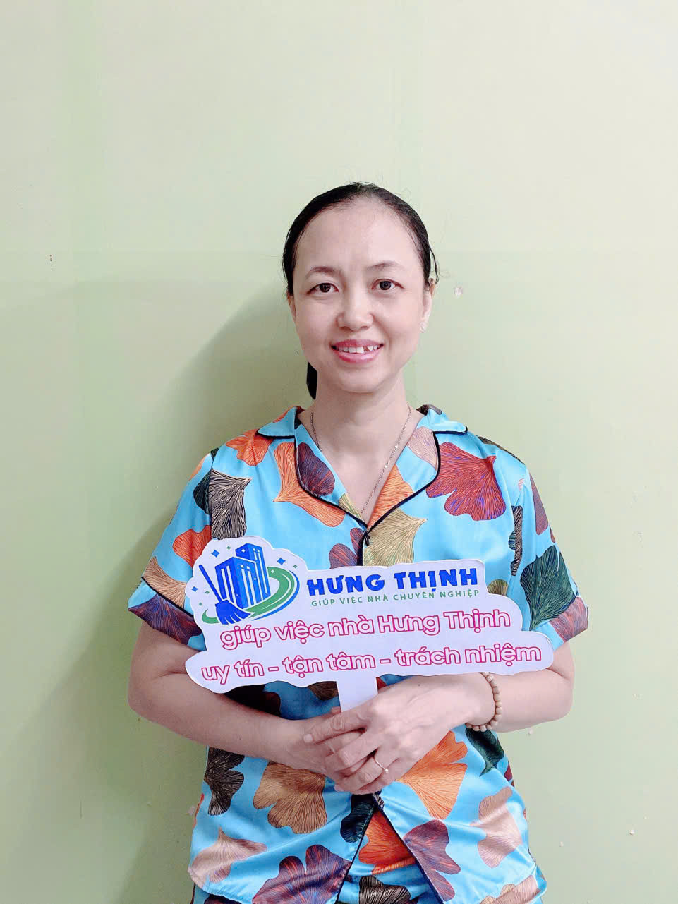 Chị Trần Thanh Hương, sinh năm 1981, quê Vĩnh Long - chuyên giúp việc nhà, chăm bé