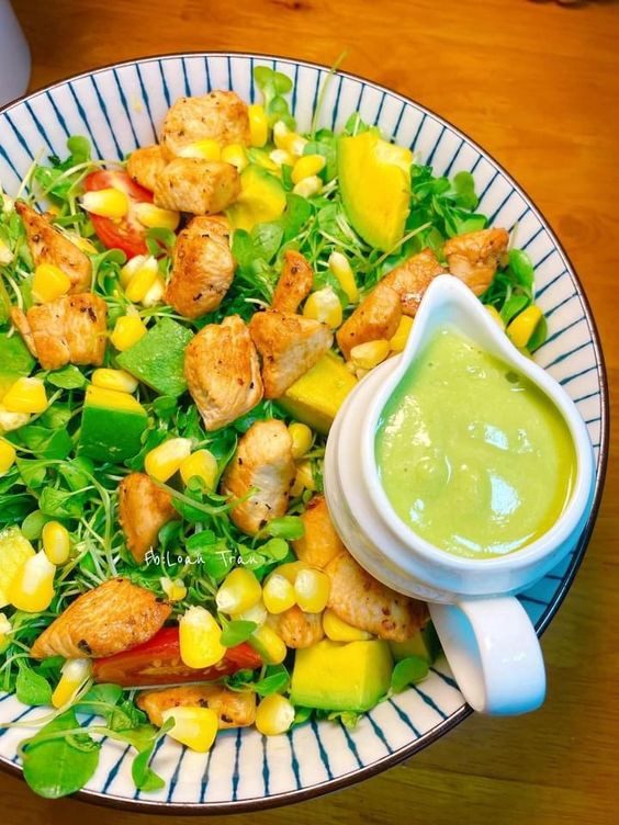 Gia đình em cần gấp 1 cô dưới 50 tuổi đi làm bao ăn ở lại ạ