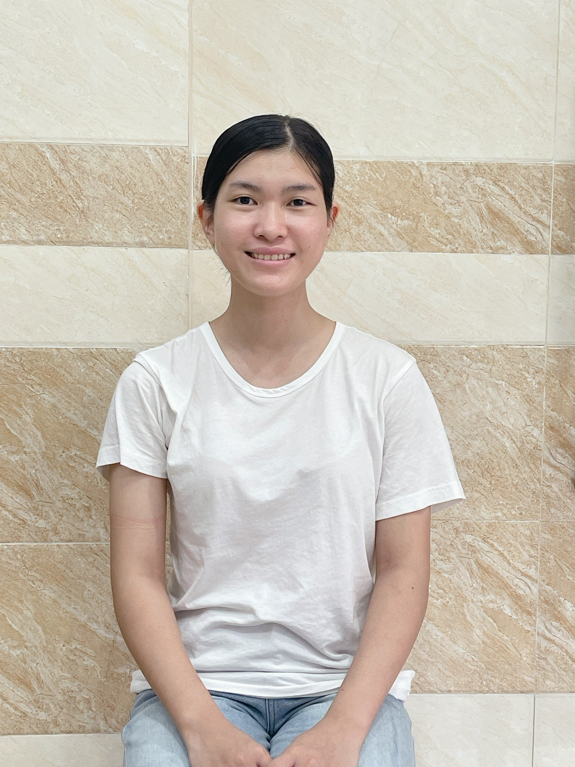 CẦN TÌM CÔNG VIỆC CHO CHỊ LINH PHỤ QUÁN - ĂN Ở LẠI