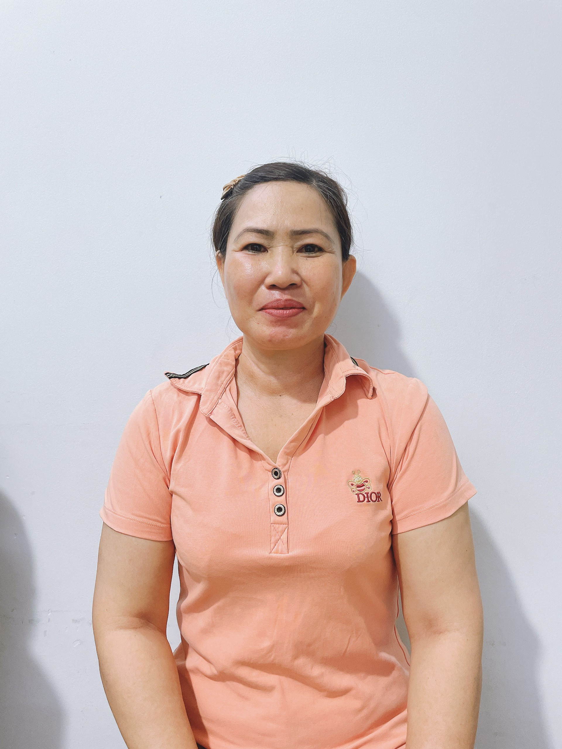 Chị  Hòa Năm sinh: 1973 Quê quán: Kiên Giang