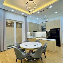 Tuyển Gấp Giúp Việc Nhà Chung Cư Quận 2 - Chăm Bé Nhỏ