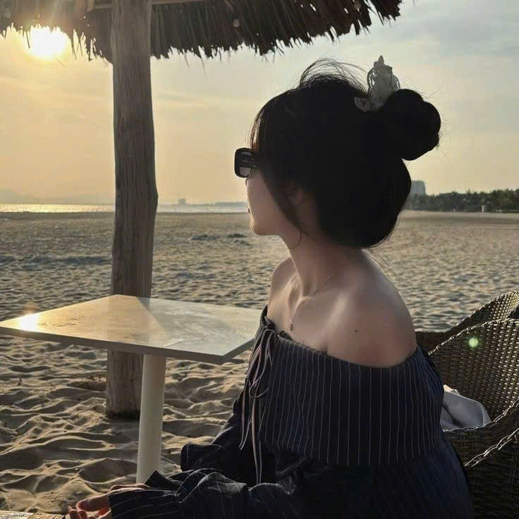 Cô ơi, việc nhà đang chờ! Lương hấp dẫn, môi trường thân thiện!