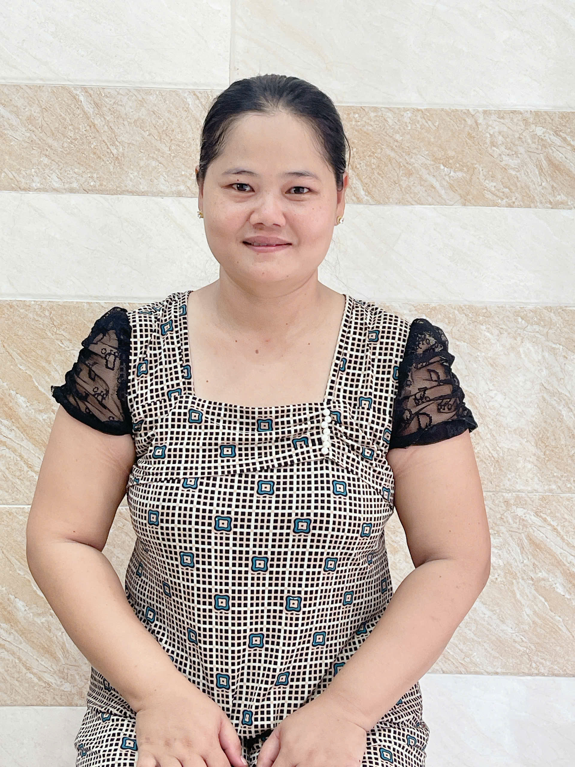 Chị  CHANH NA, sinh năm 1989, quê Sóc Trăng. Cần tìm việc làm