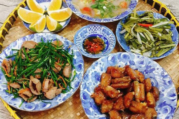 Gia Đình 4 Thành Viên Ở Gò Vấp Tìm Chị Giúp Việc Lương 10tr Bao Ăn Ở