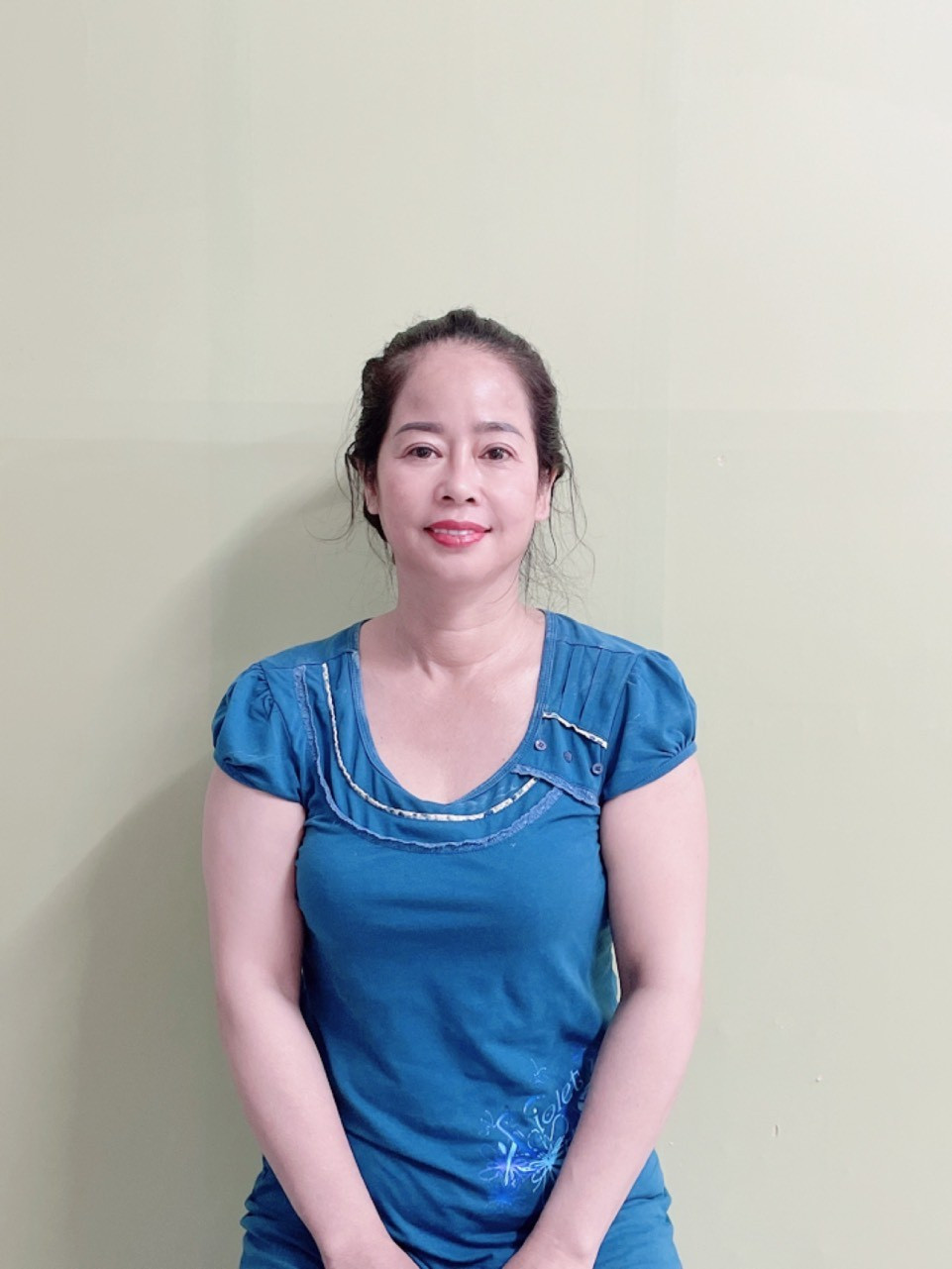 Em tìm việc làm dùm cho chị Tuyết người miền tây ở quê mới lên