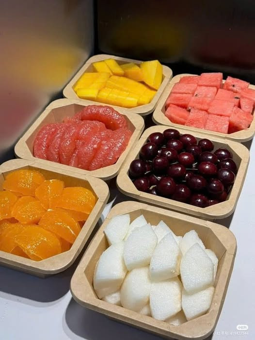 Cần 1 cô giúp việc nấu ăn ngon cho gia đình nhà em 3 người - lương 15 triệu.