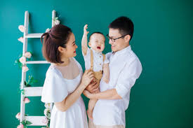 Tuyển gấp cô chăm bé tại Quận 1, lương 11tr bao ăn ở