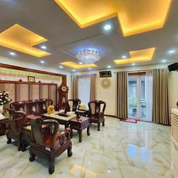 Tuyển cô giúp việc nhà 2 lầu Tân Bình - Việc nhẹ lương cao!