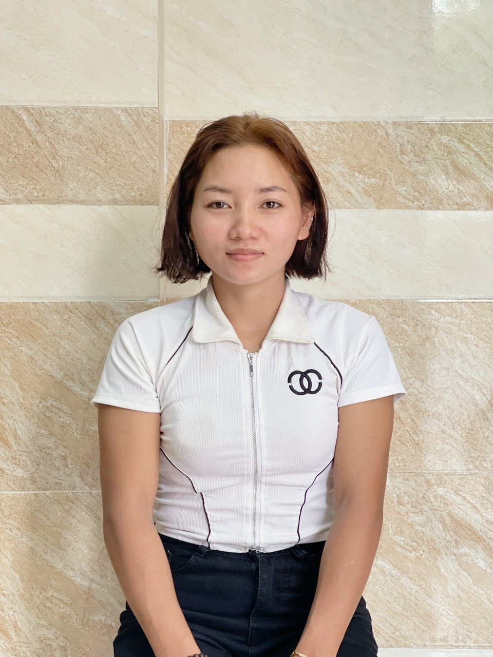 Chị Lệ sinh 1998 quê Khánh Hòa nhận phụ quán – bán hàng – giúp việc nhà