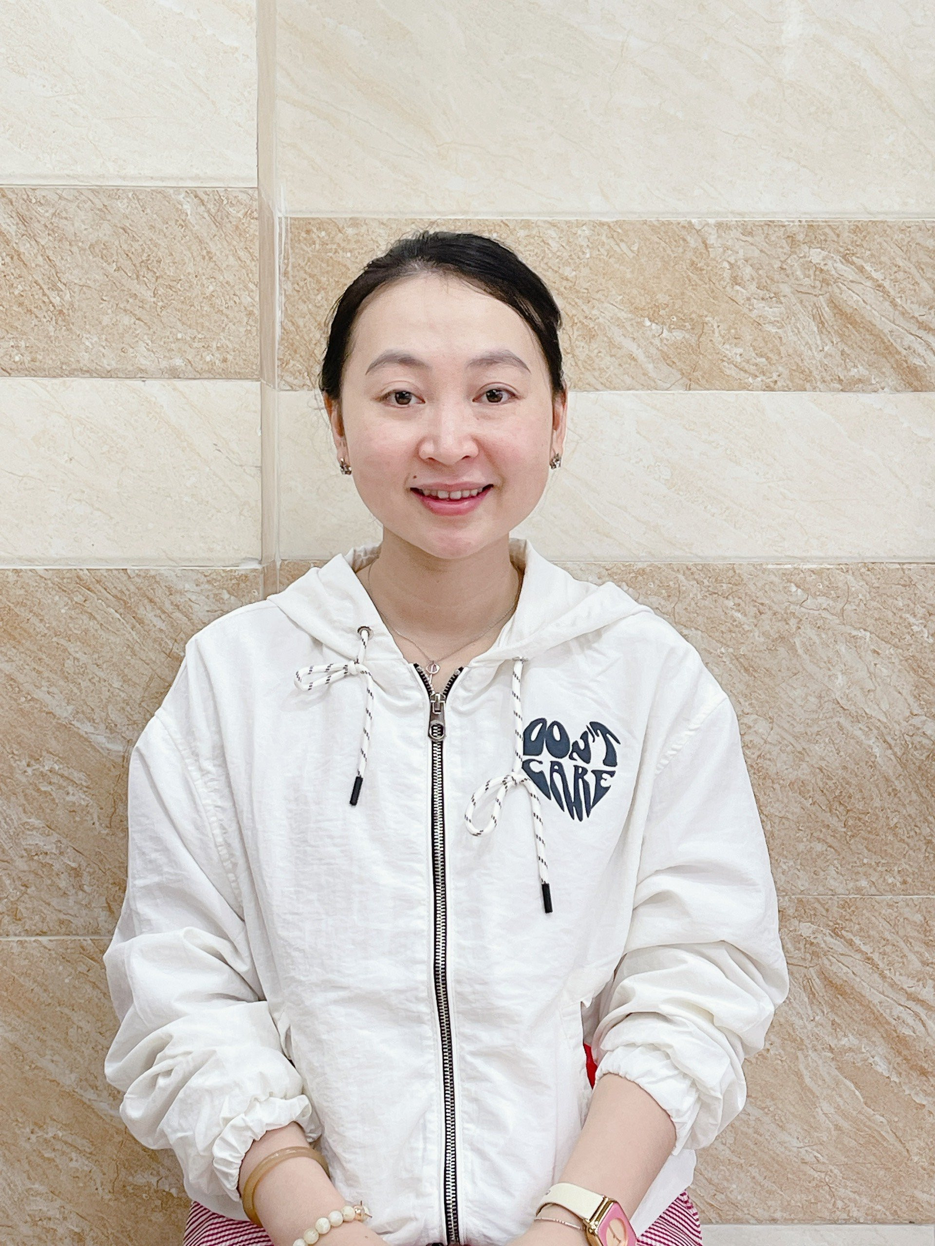 Chị Tú Anh 28 tuổi người miền Trung tìm việc đi làm ngay