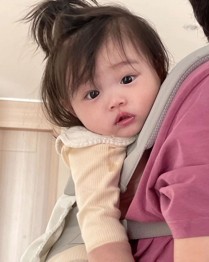 Tại căn hộ vinhomes cao cấp bình thạnh e tuyển cô chăm sóc em bé 7 tháng