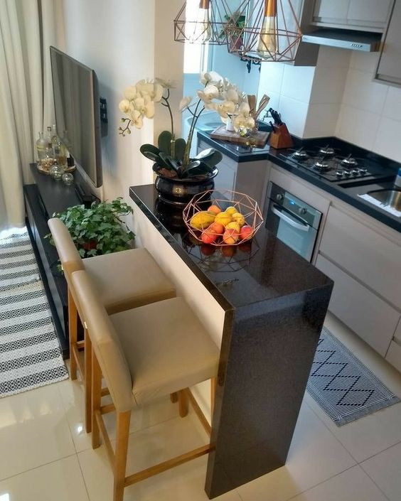 Nhà em có 2 lầu nhỏ 50m2, có 4 người lớn thường xuyên bận cv không có thời gian dọn dẹp nhà cửa