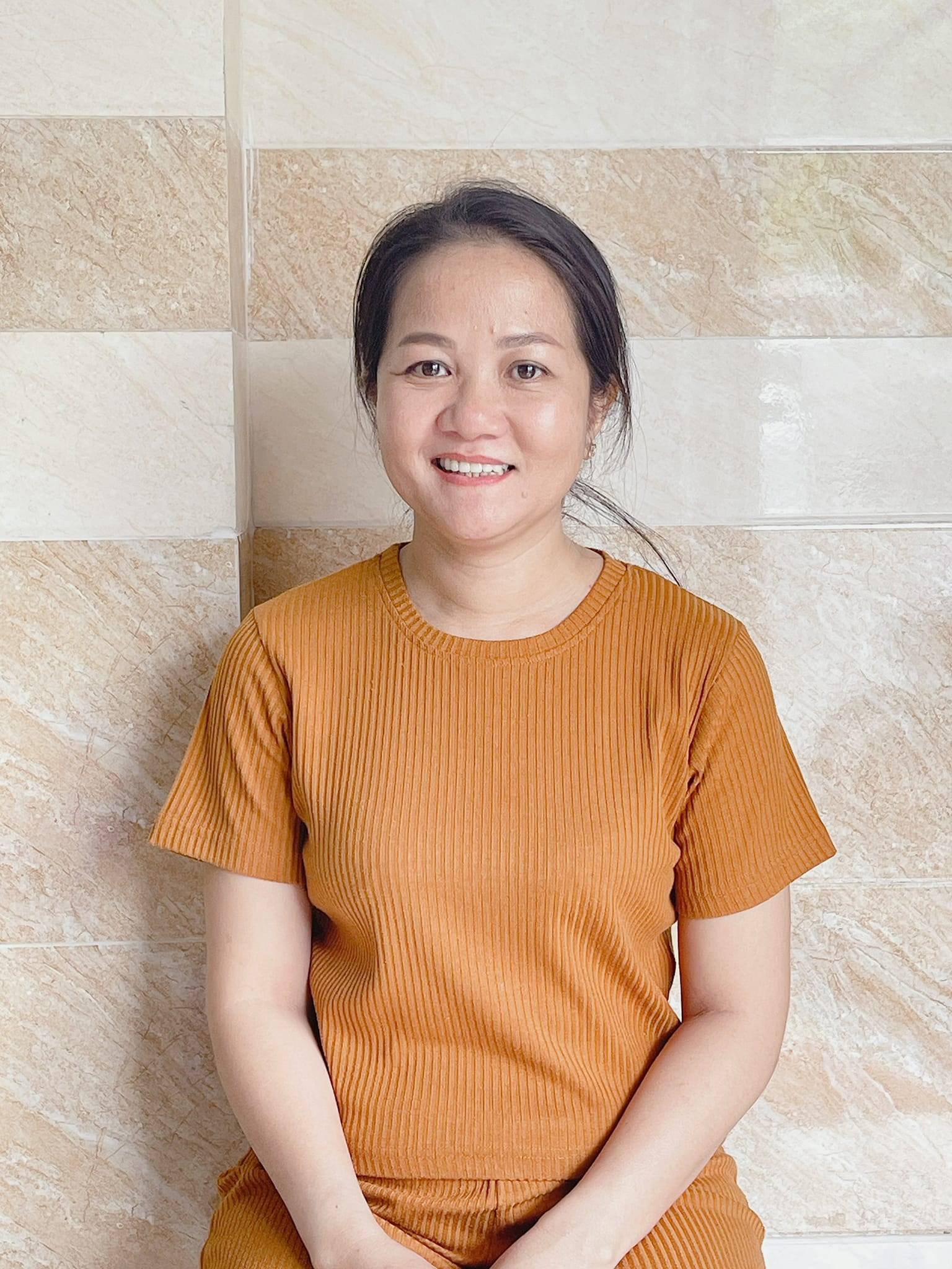 Chị Tú sinh 1979 quê Sóc Trăng Tìm Việc làm ở lại với gia đình