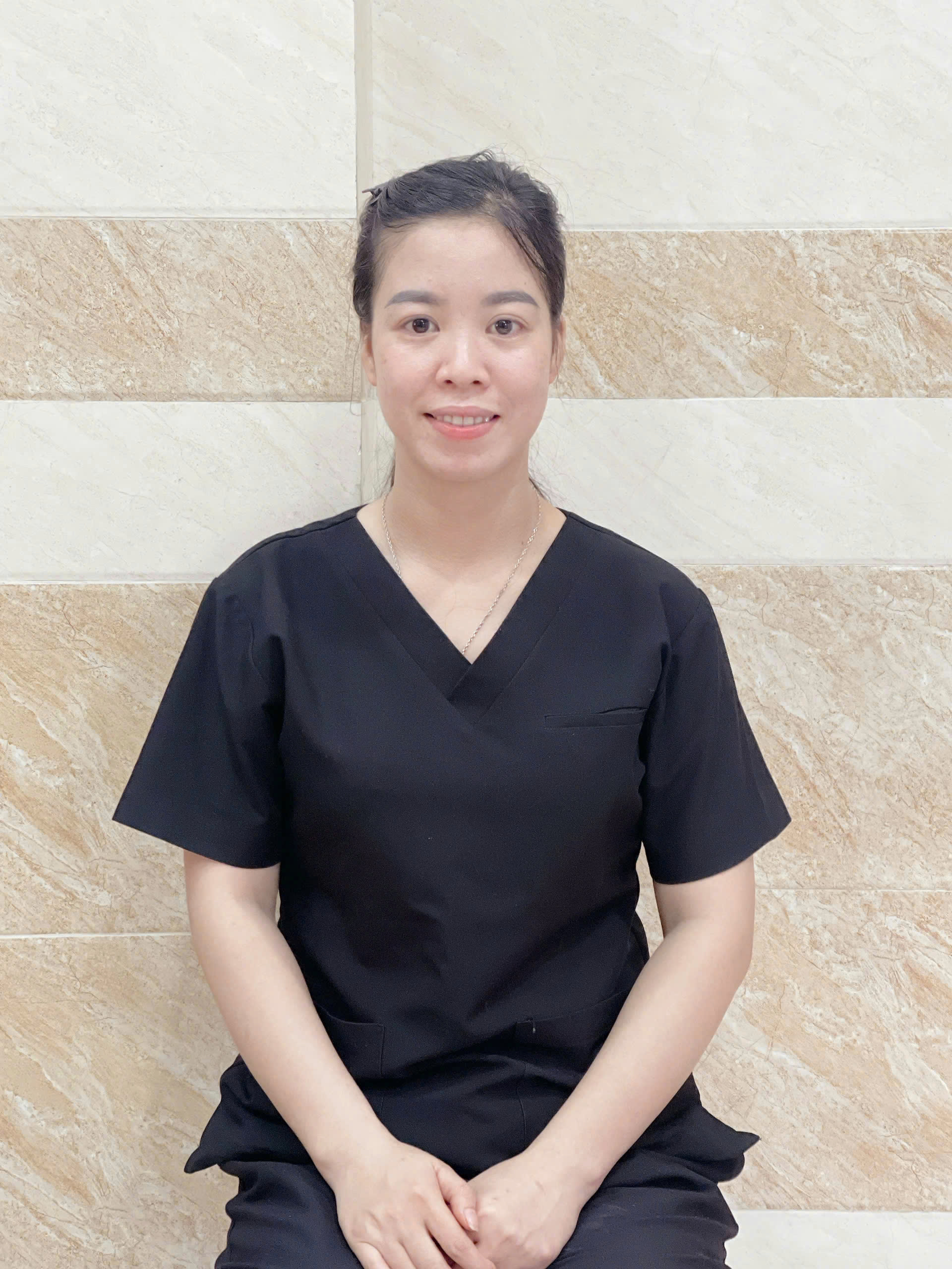 Em tìm việc giúp chị Lài (1994) - Người giúp việc tận tâm, đảm đang