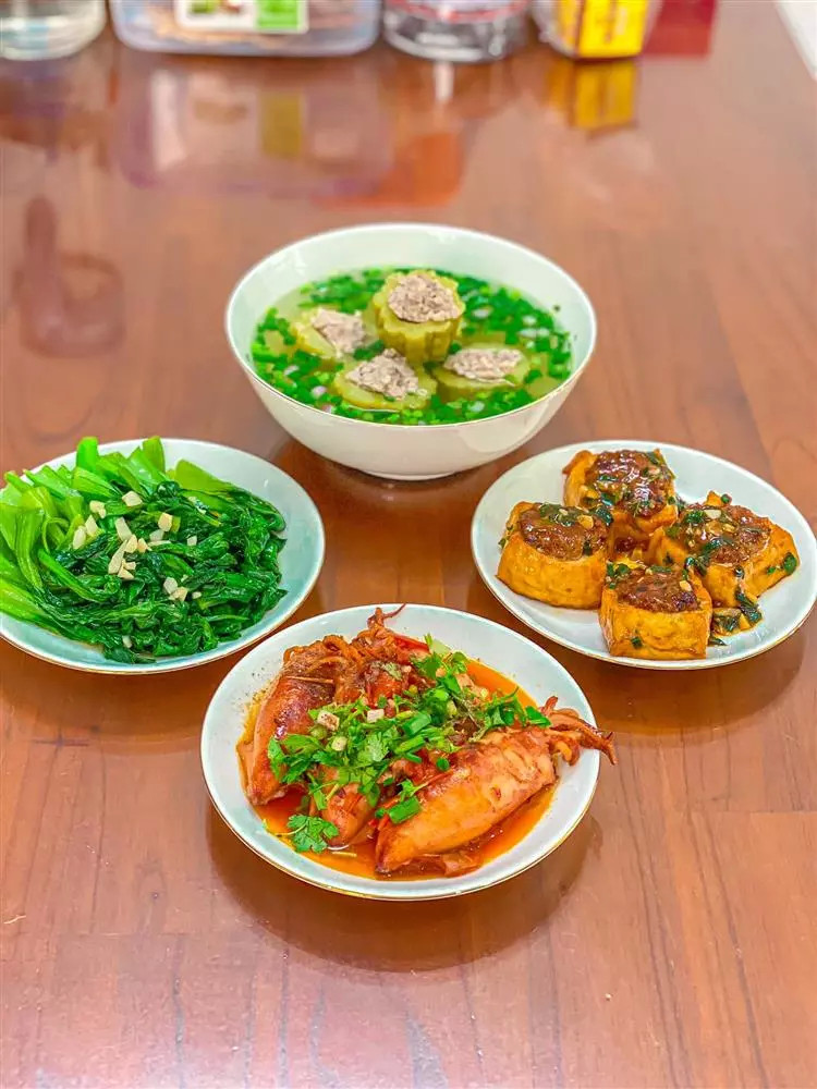 CẦN 1 CÔ GIÚP VIỆC NHÀ Ở LƯƠNG KHẢI SIÊU, THỦ ĐỨC (Ở LẠI) 11 TRIỆU.