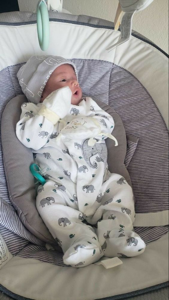 Tuyển Chị Chăm Em Bé 8 Tháng Cho Vợ Chồng Ở Quận Gò Vấp.