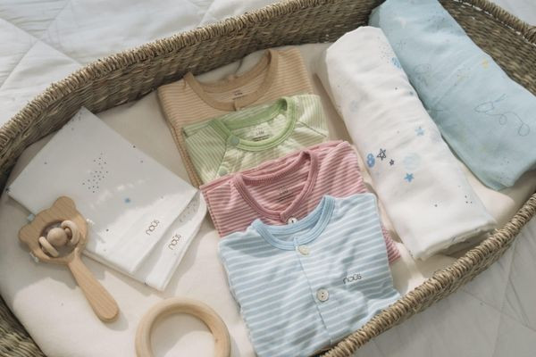 TÌM CHỊ CHĂM SÓC BÉ SƠ SINH VỢ EM VỪA SANH