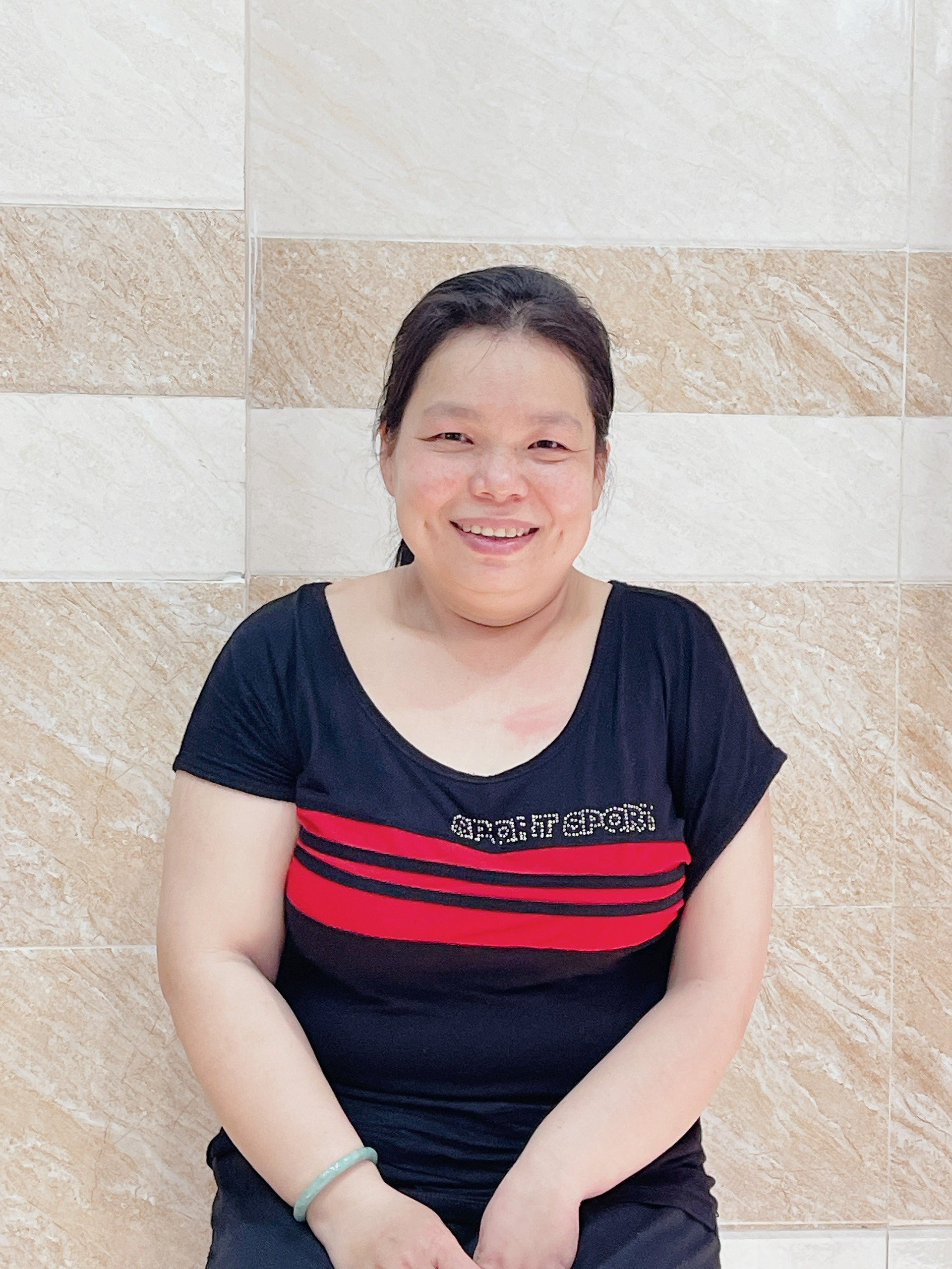 CẦN TÌM VIỆC CHO CHỊ LAM CHĂM BÉ