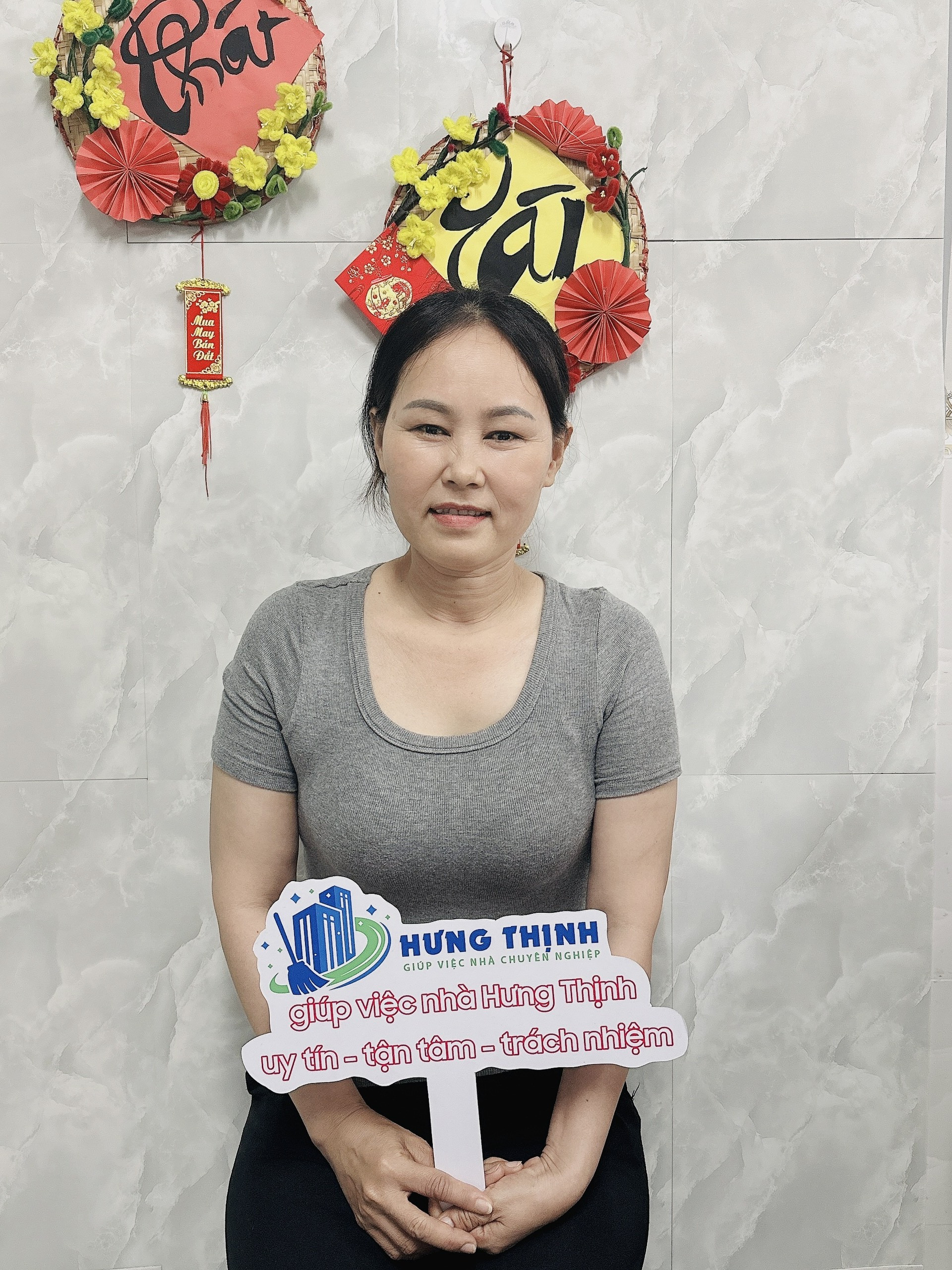 Chị nấu ăn ngon, việc nhà chị dọn dẹp sạch sẽ, chị thật thà trung thực, không tham lam