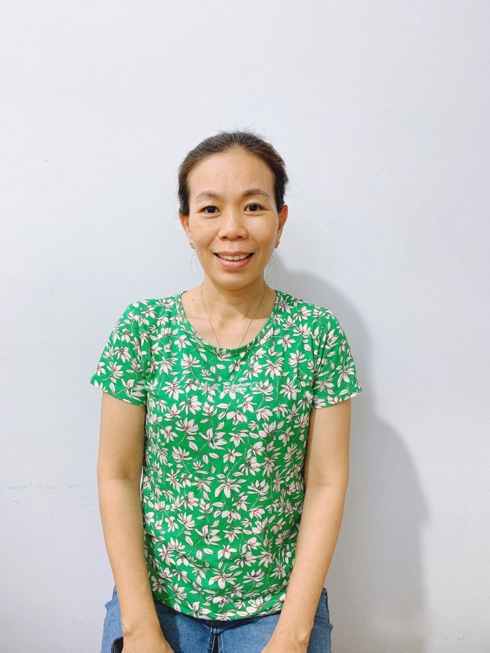 Chị Nguyễn Thị Hạnh 45 tuổi quê Khánh Hòa vui vẻ, nhiệt tình xin việc làm