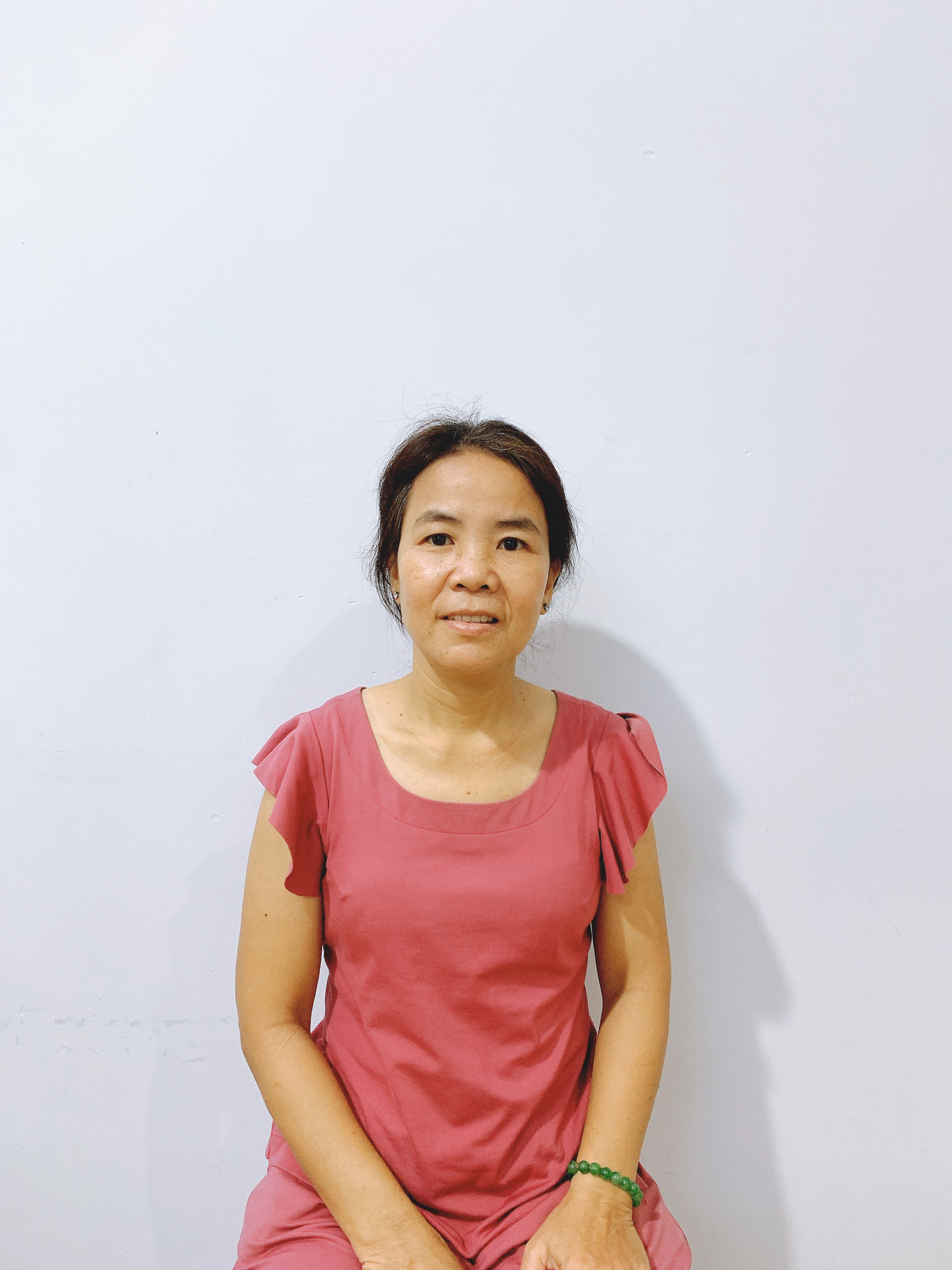 CHỊ QUÊ MIỀN TRUNG HIỀN LÀNH CHỊU KHÓ TÌM VIỆC LÀM