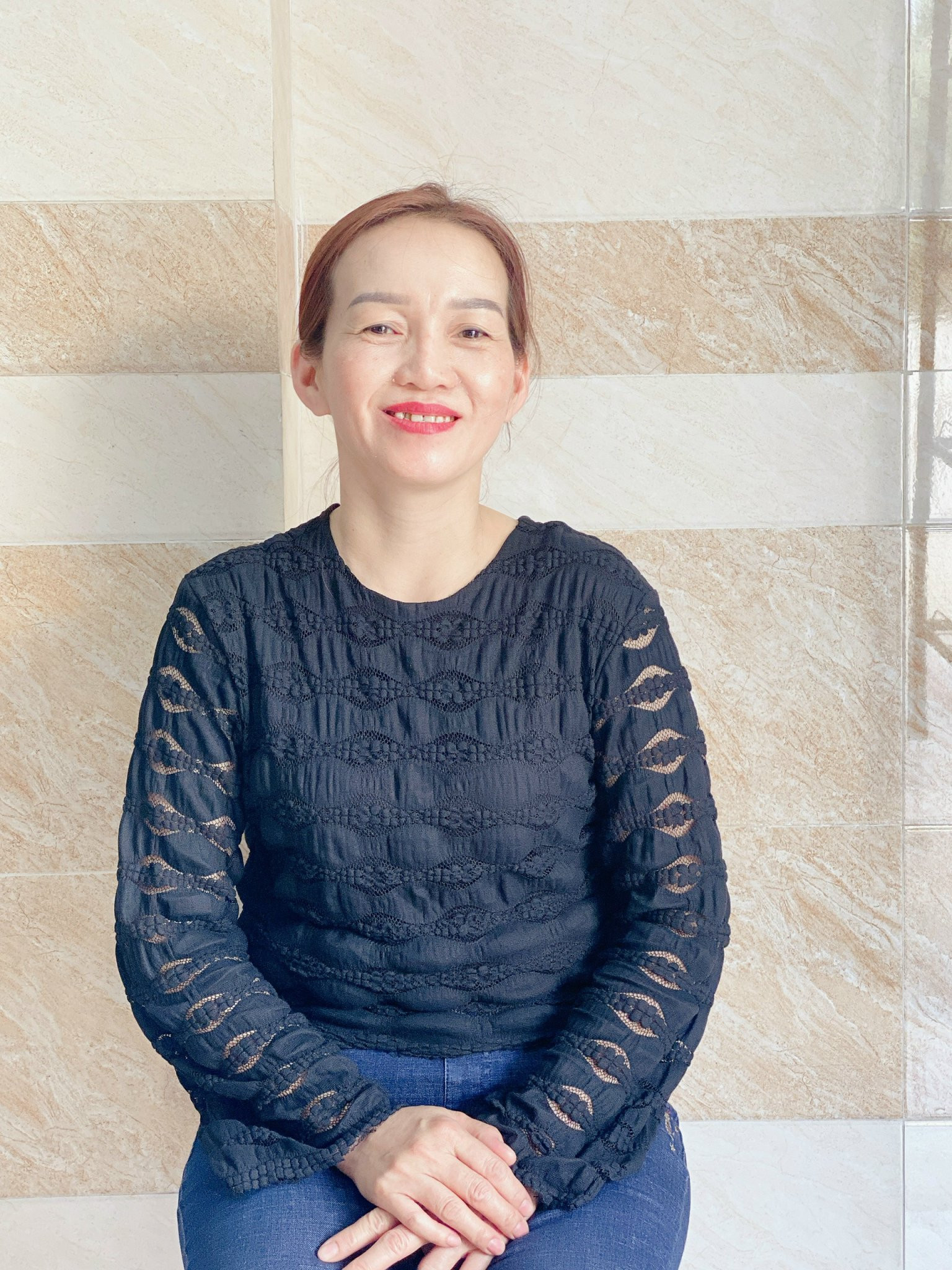 Chị Tảnh 45 tuổi quê Kon Tum nhận việc giúp việc nhà phụ chăm bé ,phụ quán