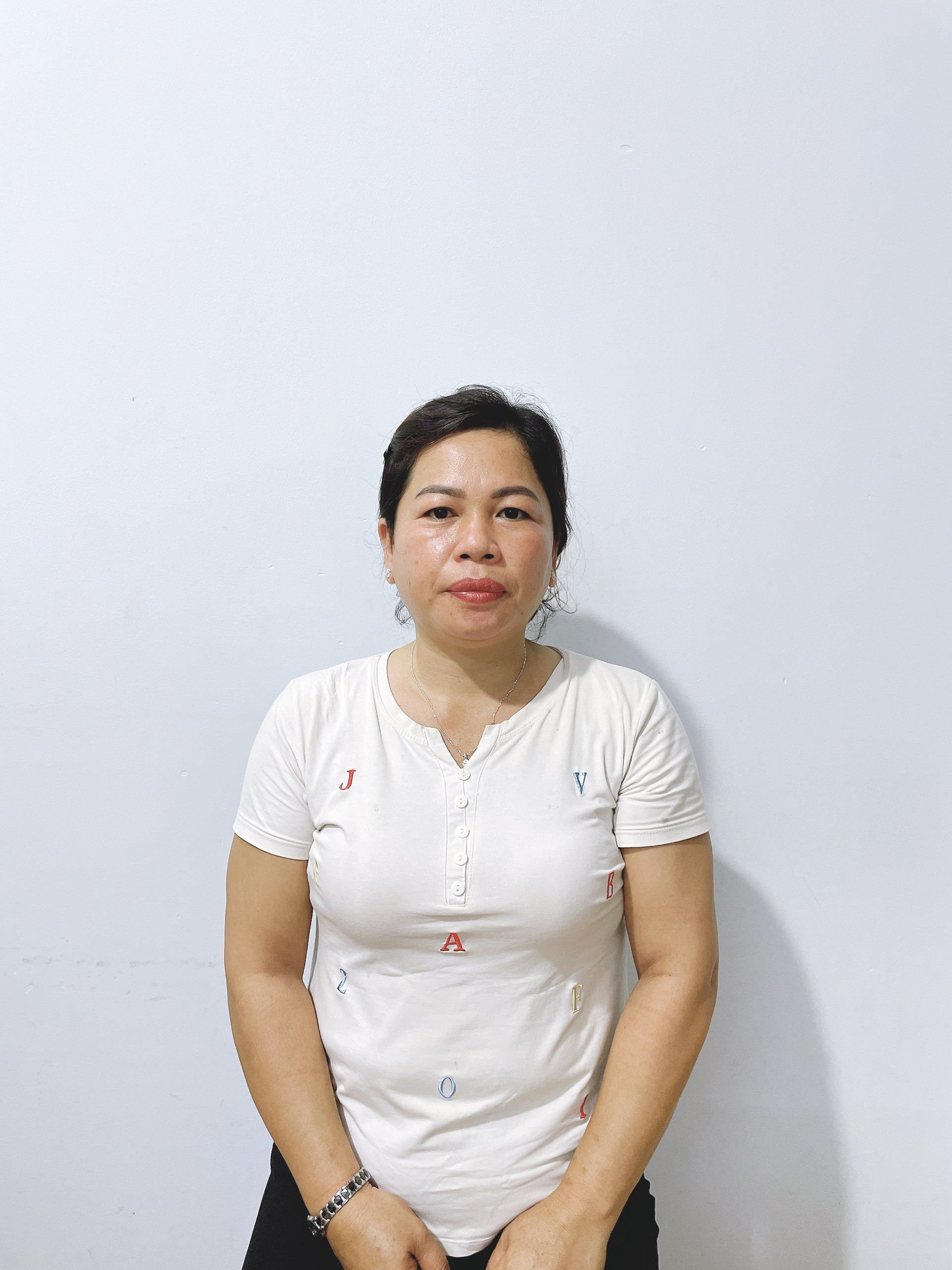 Chị Hà miền trung chuyên giúp việc nhà đi làm không vướng bận chưa lập gia đình