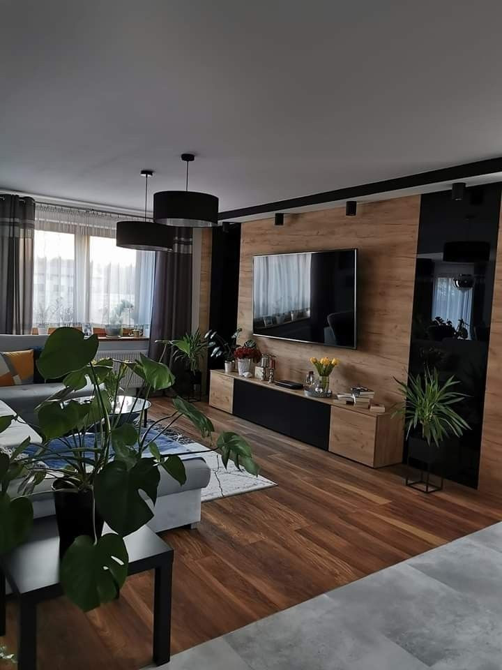 Nhà ở Gần Ngã Tư An Xương cần chị về giúp việc.