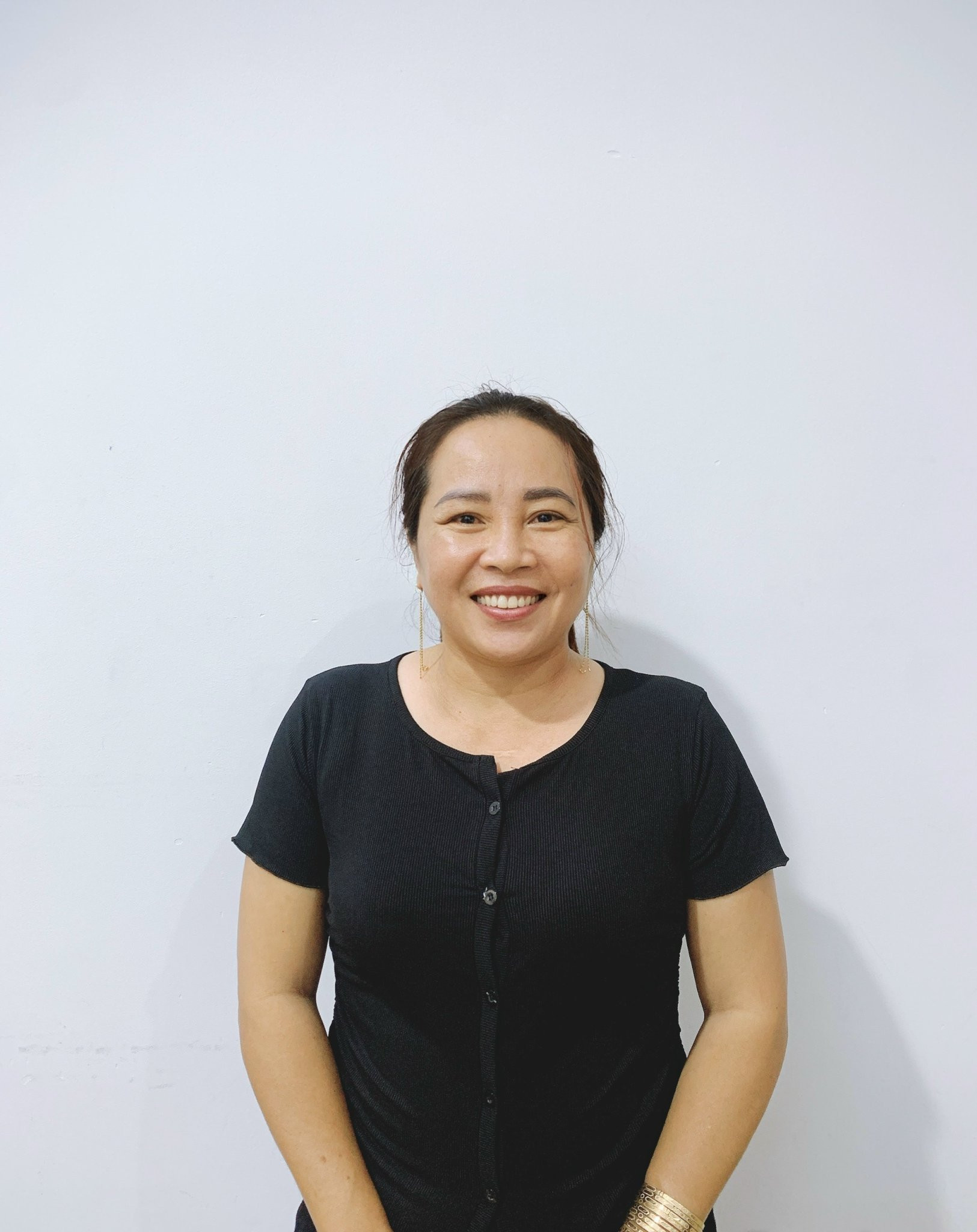 Chị  Mộng Quế 50 tuổi quê miền Trung nấu ăn ngon