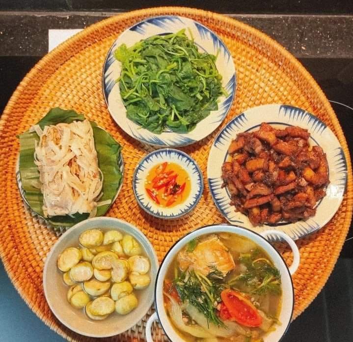 Nhà ở nguyễn văn hưởng quận 2 , cần cô giúp việc nhà. Lương 11 triệu