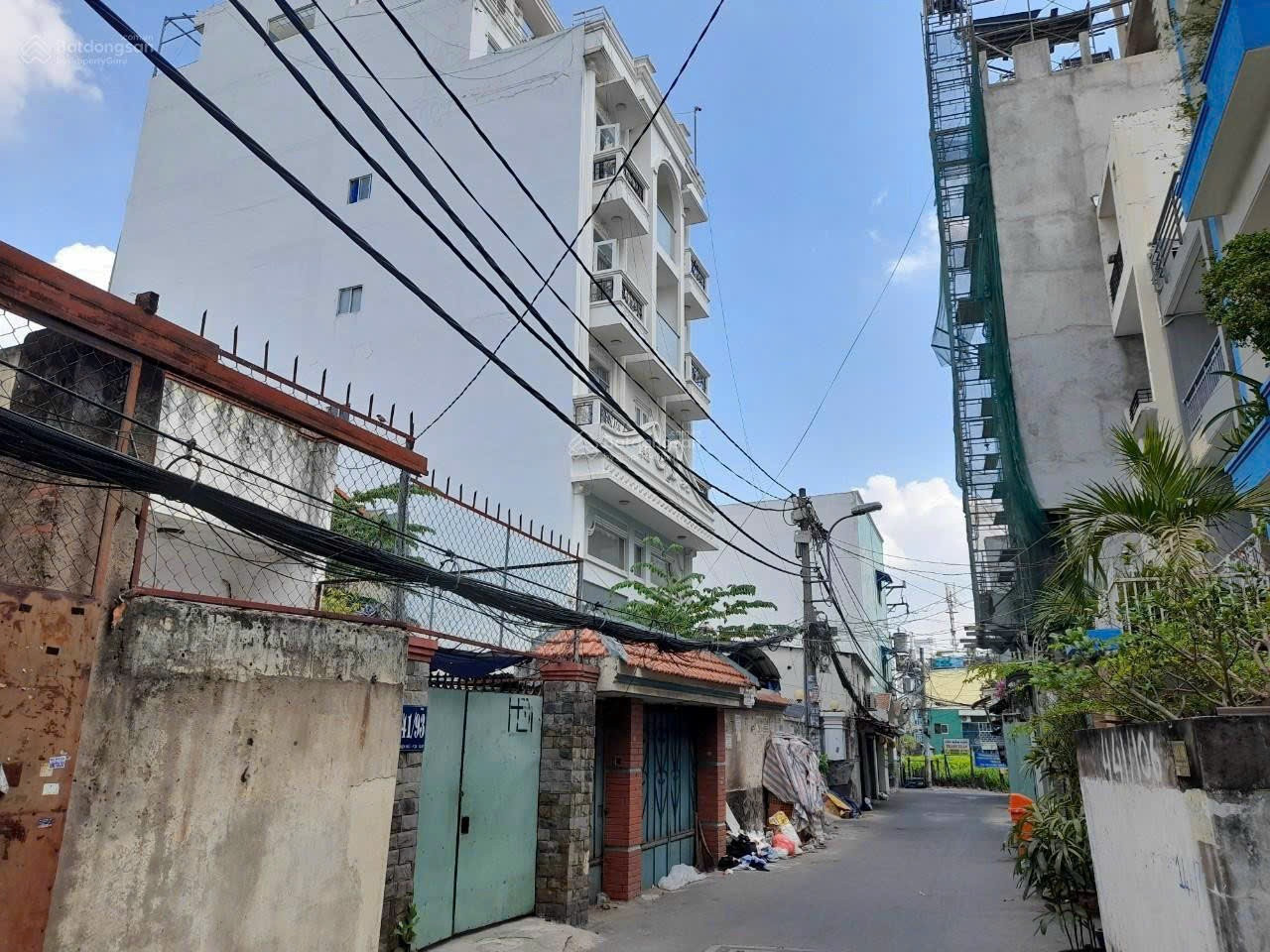 Em đang cần tìm gấp 1 cô giúp việc nhà nấu ăn dẹp, làm việc ở Bình Thạnh