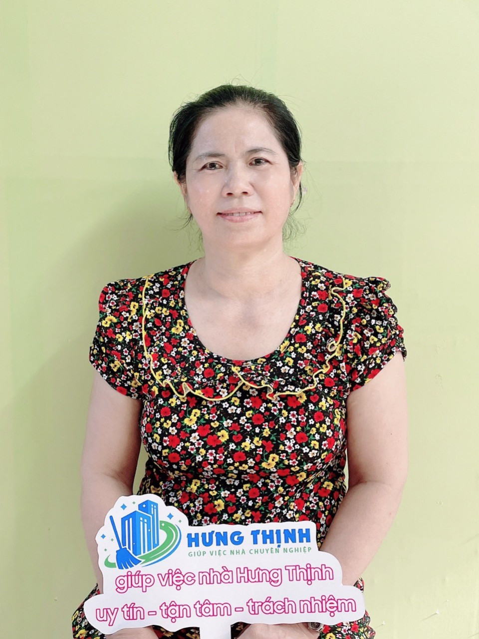 Em Có Người Cô Bà Con Cùng Quê Với Mẹ Em Ở Quê Mới Lên Sg Đang Tìm Việc Làm Ạ