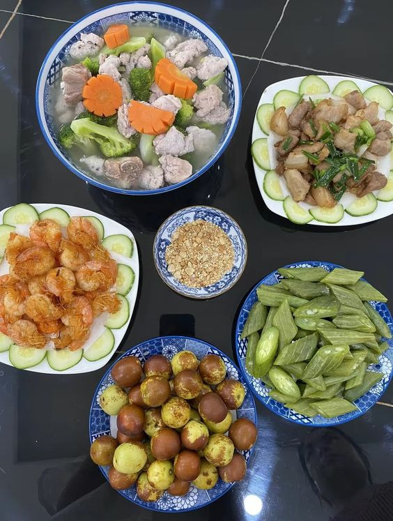 TRONG HÔM NAY EM CẦN TÌM GẤP 1 CHỊ GIÚP VIỆC NHÀ VIỆC TẠI NHÀ CHUNG CƯ TẠI QUẬN 7