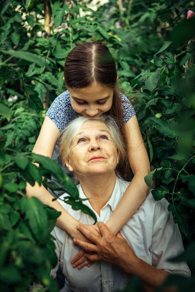 Cần tìm người phụ chăm bà giúp việc nhà