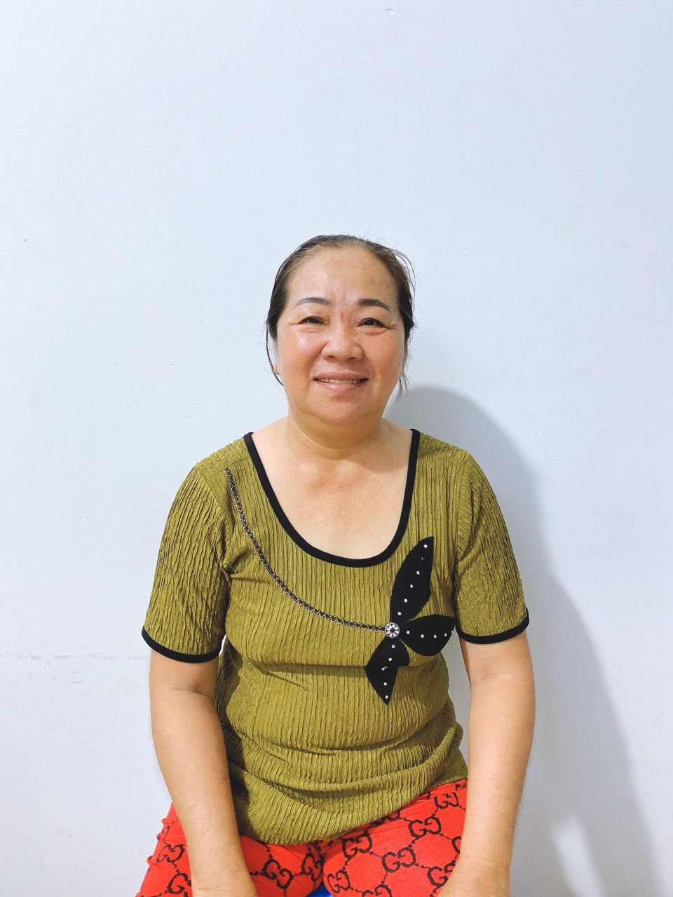 Cô Biết Ngoài tuổi 50 Quê ở Cần Thơ hiền lành chất phác yêu thương trẻ con, quý mến người lớn tuổi