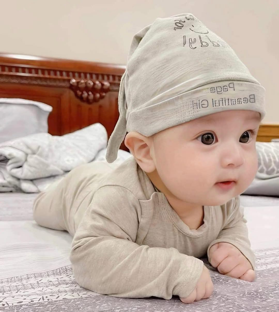 Tìm Người Chăm Bé Dễ Ăn Ngủ Ở Chung Cư Hà Đô - Lương Trên 10 Triệu