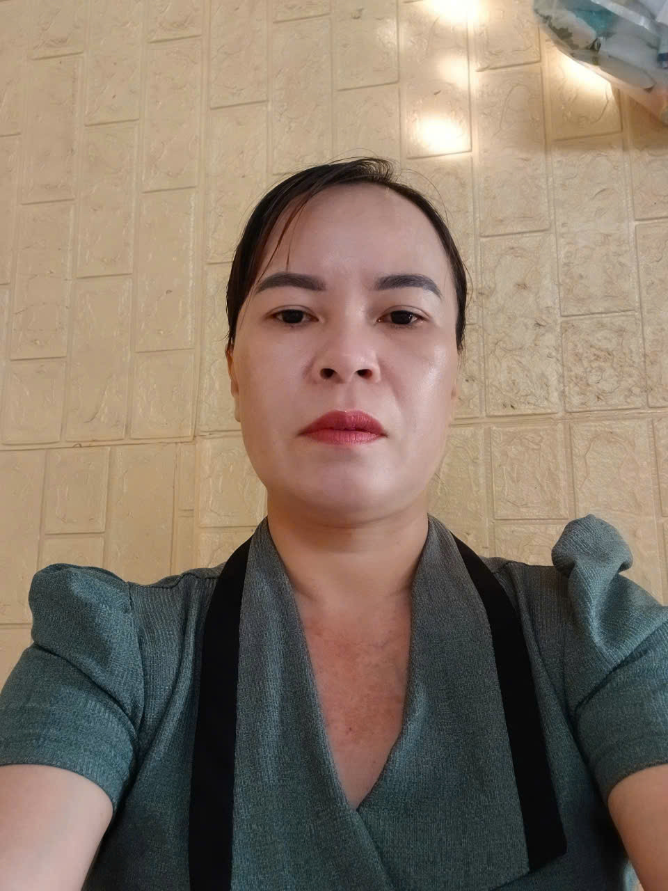 Chị Dư – năm sinh: 1981 – quê quán: Vĩnh Long