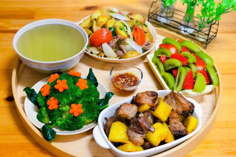 Gia đình có 4 người lớn cần chị giúp việc nhà, nấu ăn đường Hàm Tử Quận 5 Lương 10tr