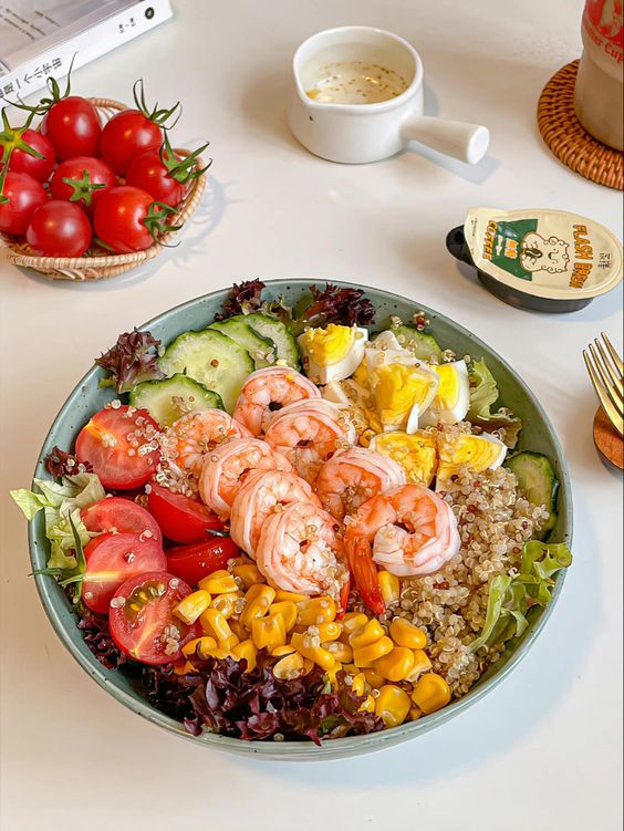 Nhà em đơn chiếc không có người giúp việc, cần tuyển gấp chị giúp việc nhà ăn ở lại tại Tân Bình.