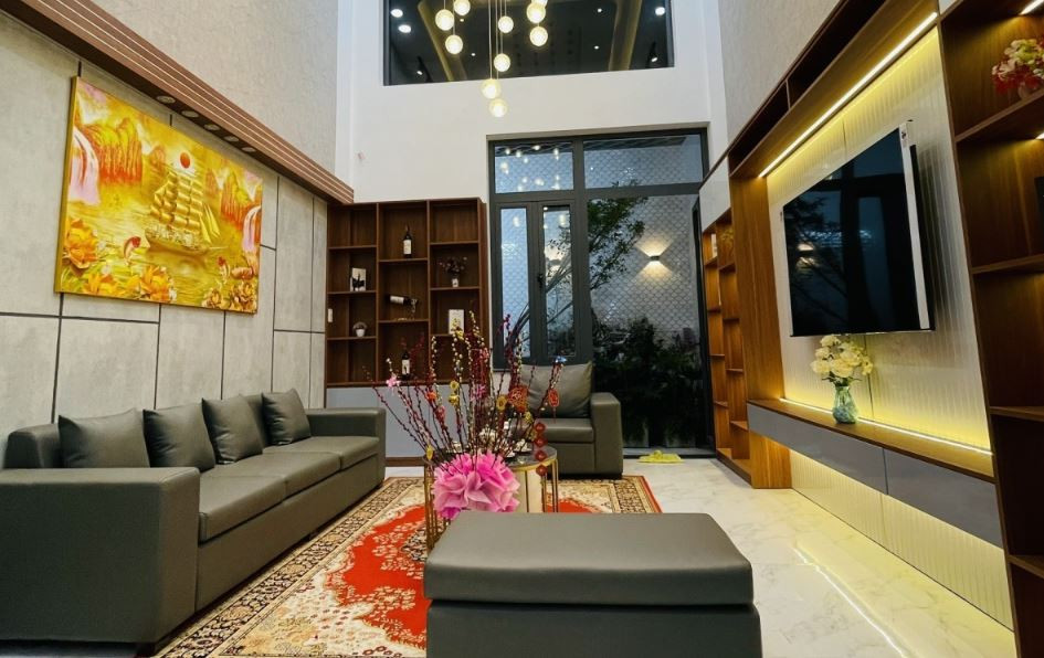 Nhà Em Gần Sân Bay Tân Sơn Nhất Cần Một Chị Giúp Việc Nhà (Bao Ăn Ở) Lương 10tr