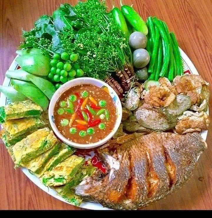 Chính chủ em cần gấp người lm quán bao ăn ở lại ạ