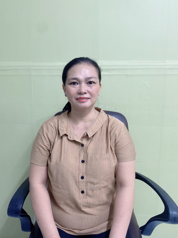 Chị Trần Hồng Liên sn 1975 quê Đồng Tháp - CHUYÊN CHĂM EM BÉ