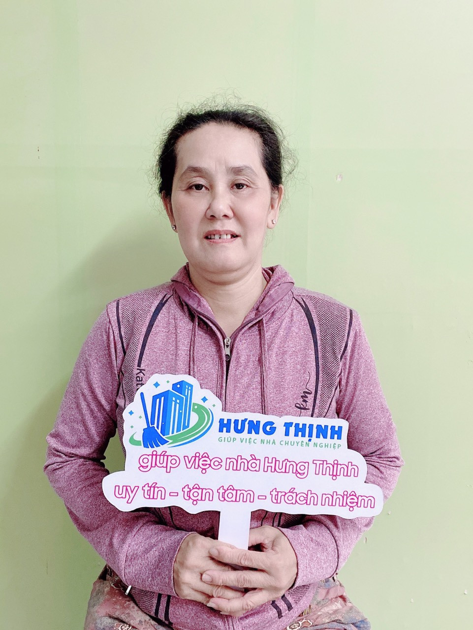 Cô Nga - 50 Tuổi - Quê Đồng Tháp. Cô Đi Làm Không Vướng Bận, Mong Muôn Tìm Công Việc Làm Lâu Dài