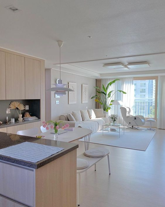 QUẬN 1 GẦN NHÀ THỜ ĐỨC BÀ EM CẦN CHỊ GIÚP VIỆC Ở LẠI ĐƯỢC (BAO ĂN Ở)