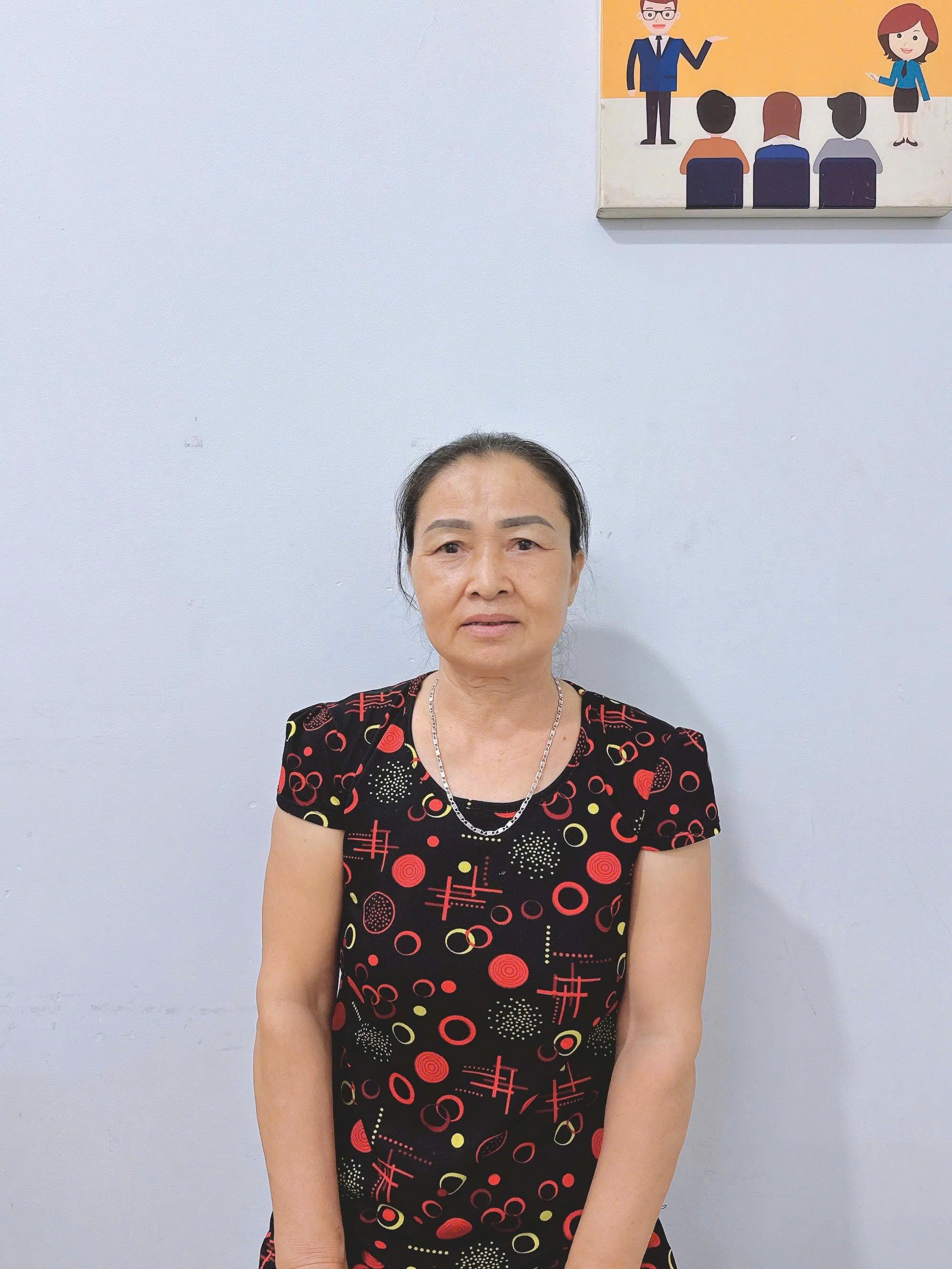 Cô Lê Thị Hương, Sinh Năm 1973, Quê Miền Trung Cần tìm việc.