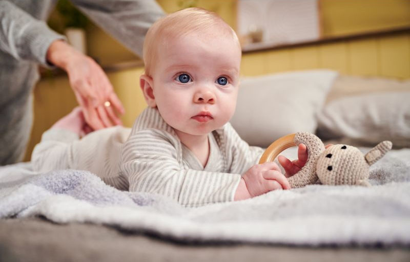 Vợ Chồng Việt Kiều Cần Chị Chăm Bé Có Kinh Nghiệm