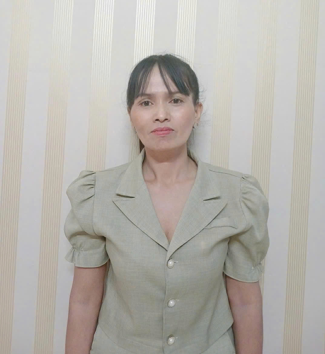 Chị TỪ THỊ HUYỀN TRÂM, sinh năm 1983, quê Ninh Thuận. Cần tìm việc làm