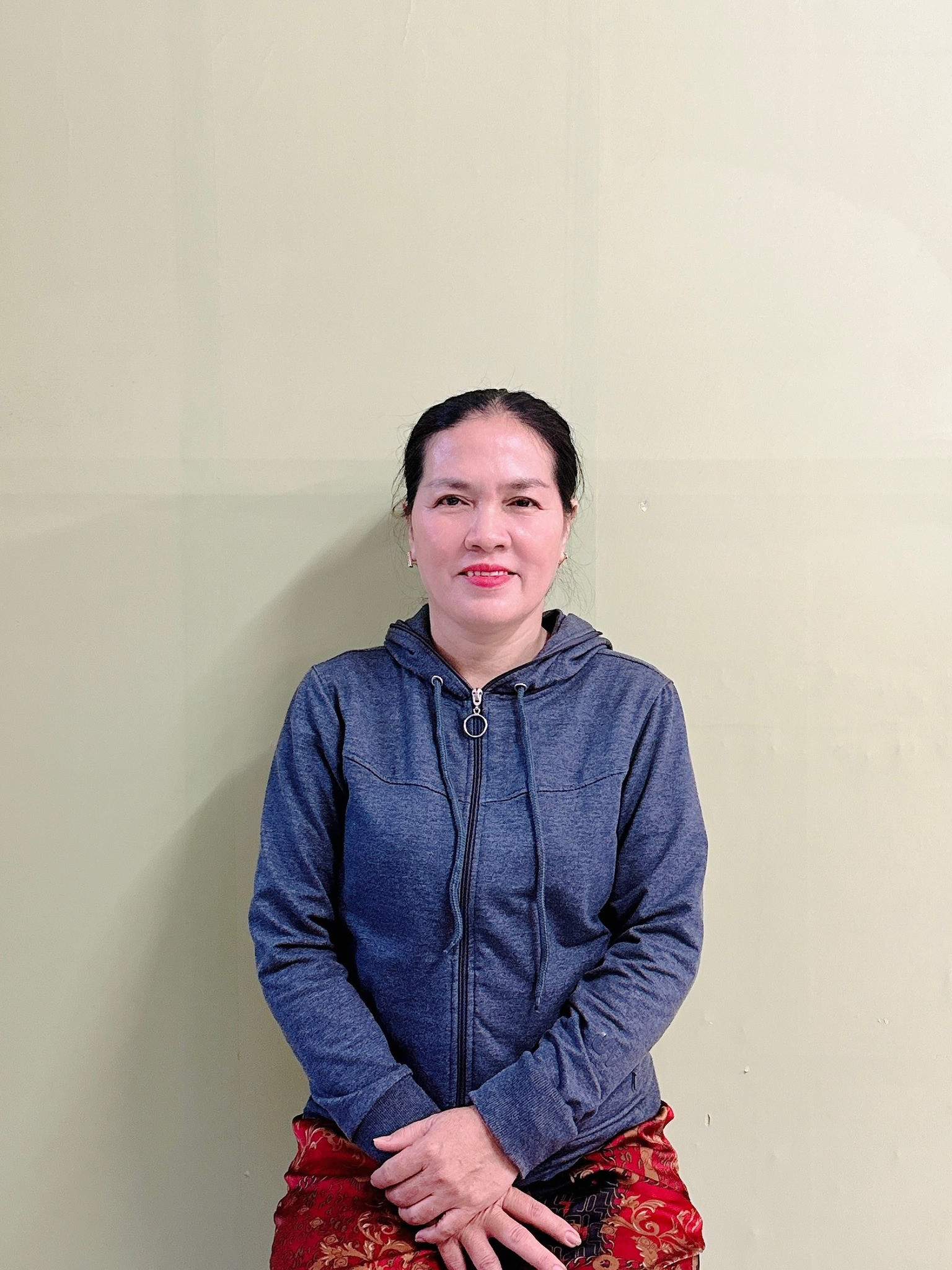 NGUYỄN THỊ THU THẢO SINH NĂM 1973 NINH THUẬN , CHUYÊN CHĂM ÔNG BÀ