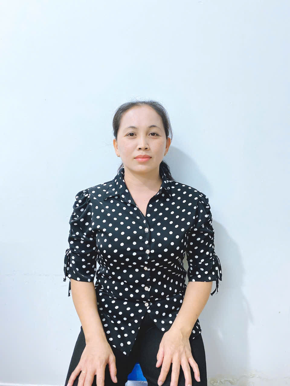 Chị  Thùy Hiếu sinh năm:1988 Quê quán: Đồng Nai. Cần tìm việc làm