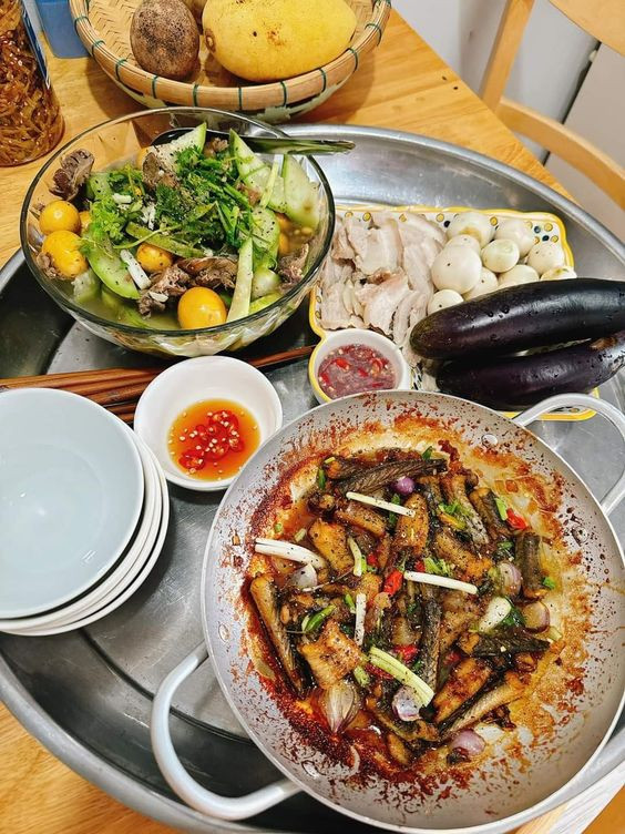 Nhà 3 Người Ở Nguyễn Hữu Cảnh, Bình Thạnh, Tìm Chị GV. Lương 10 triệu, Bao Ăn Ở.